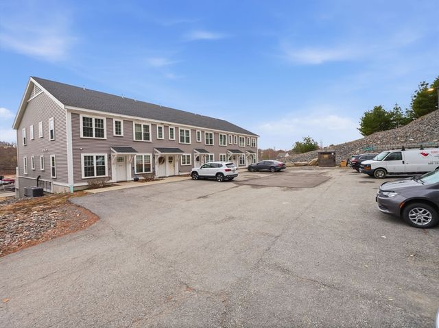 89 West Main 207, Northborough, MA 01532