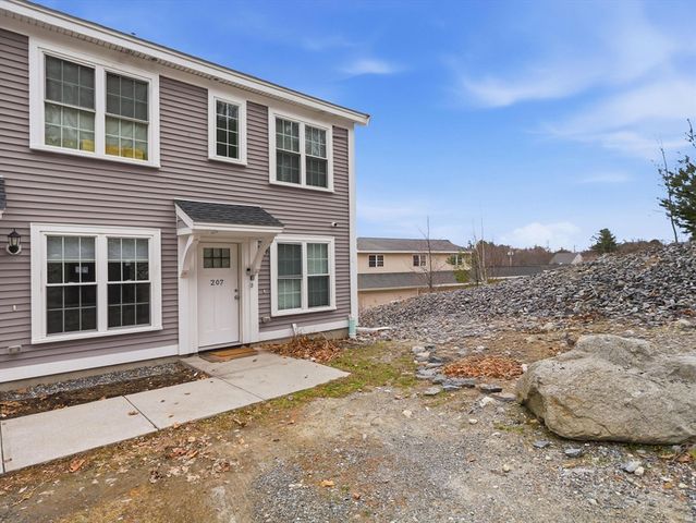 89 West Main 207, Northborough, MA 01532