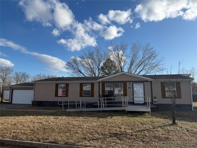 607 Crabapple Court, Muskogee, OK 74403