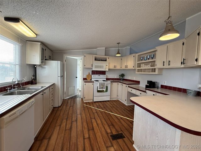 607 Crabapple Court, Muskogee, OK 74403