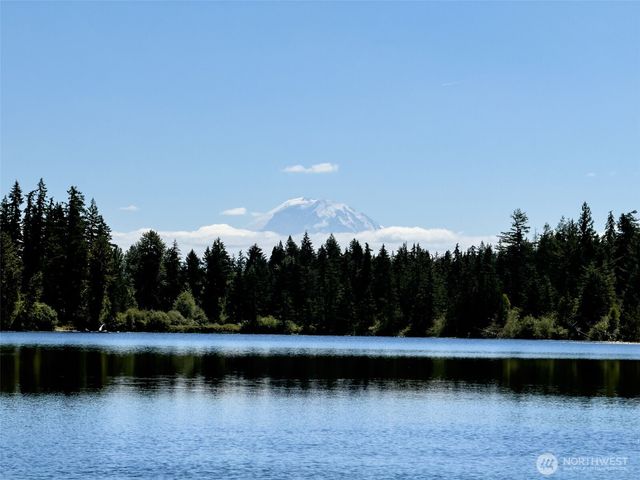 186 SE 213th Street, Renton, WA 98058