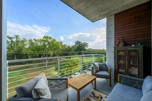 210 Lee Barton DR 401, Austin, TX 78704