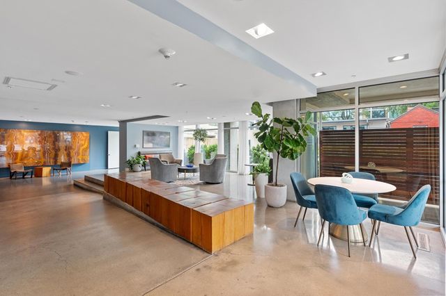 210 Lee Barton DR 401, Austin, TX 78704