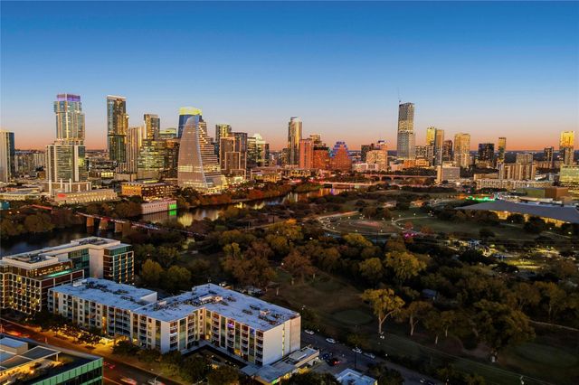 210 Lee Barton DR 401, Austin, TX 78704