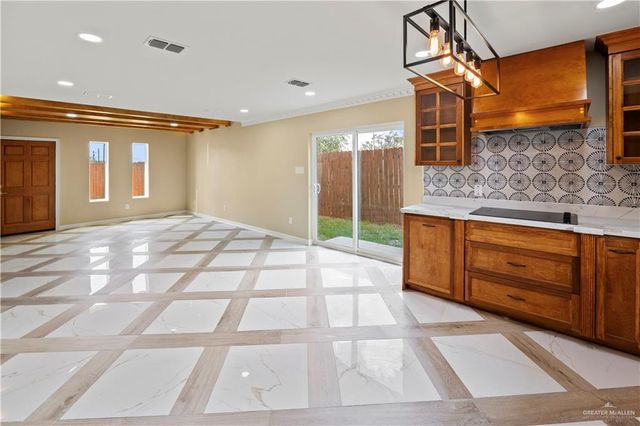 1405 E Karen Drive A, Alton, TX 78573