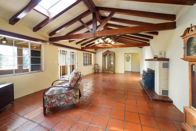 1077 Pine Street, Ramona, CA 92065