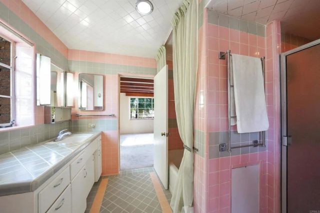 1077 Pine Street, Ramona, CA 92065