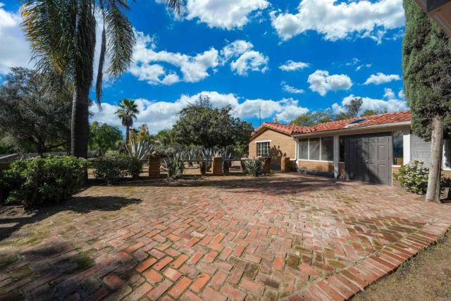 1077 Pine Street, Ramona, CA 92065