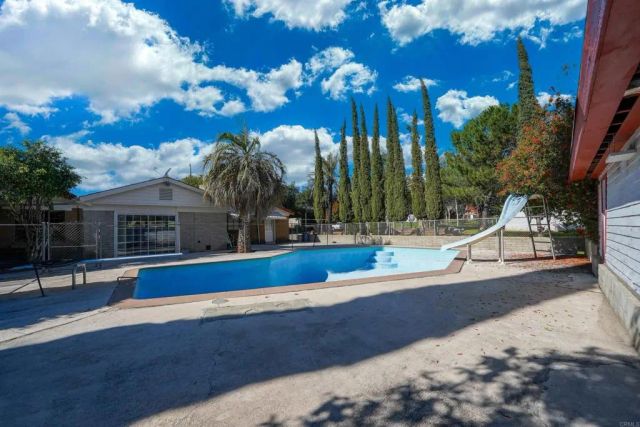 1077 Pine Street, Ramona, CA 92065