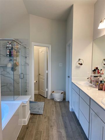 12106 Champions Forest Drive, Mont Belvieu, TX 77535