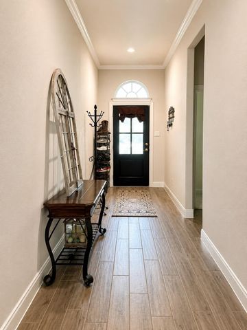 12106 Champions Forest Drive, Mont Belvieu, TX 77535