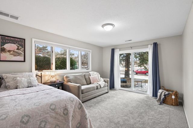 10381 Balsam Lane, Eden Prairie, MN 55347