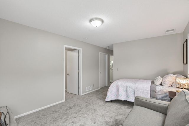 10381 Balsam Lane, Eden Prairie, MN 55347