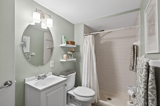 10381 Balsam Lane, Eden Prairie, MN 55347