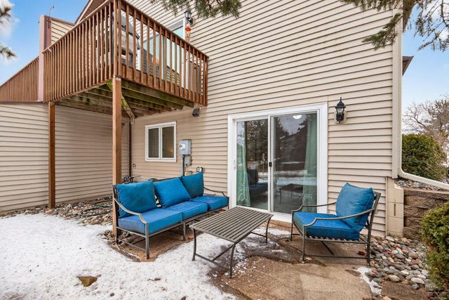 10381 Balsam Lane, Eden Prairie, MN 55347