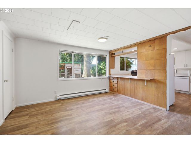 605 KOURT Dr, Eugene, OR 97404