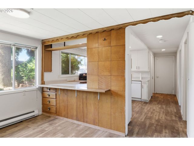 605 KOURT Dr, Eugene, OR 97404
