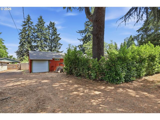 605 KOURT Dr, Eugene, OR 97404