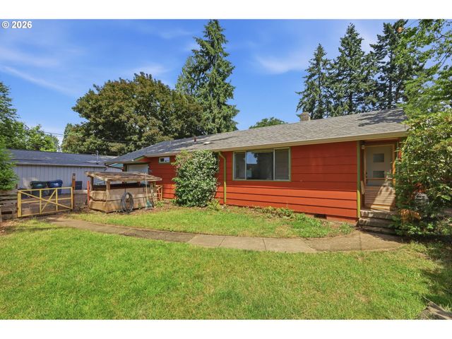 605 KOURT Dr, Eugene, OR 97404