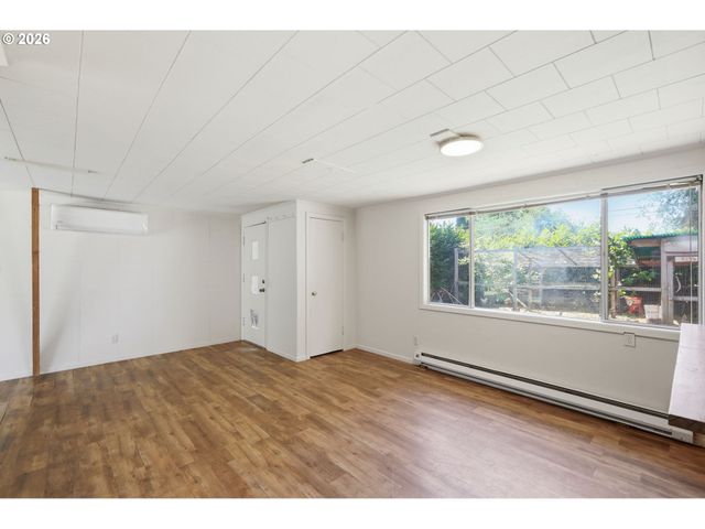 605 KOURT Dr, Eugene, OR 97404
