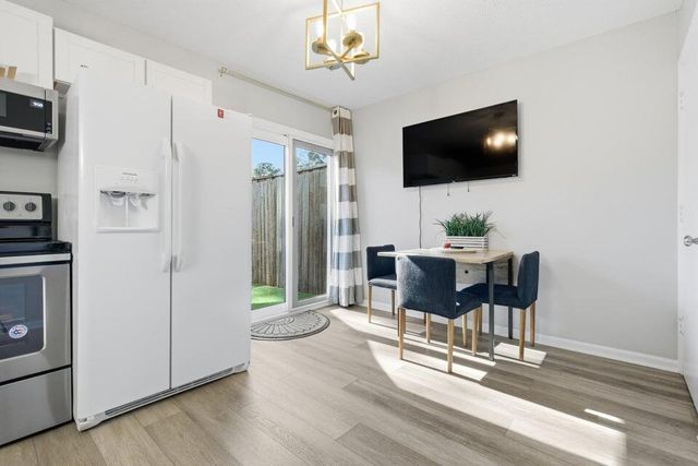 507 Stinson Drive 8d, Charleston, SC 29407