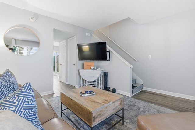 507 Stinson Drive 8d, Charleston, SC 29407