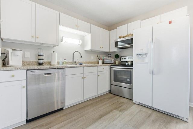 507 Stinson Drive 8d, Charleston, SC 29407