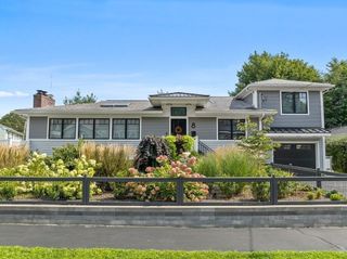 8 Arnold Street, Needham, MA 02494