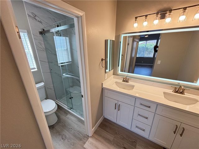 7224 Whisper Heights Court, Las Vegas, NV 89131