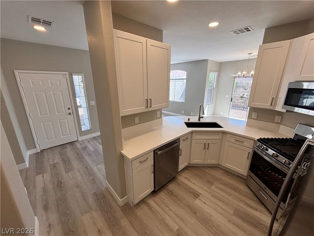 7224 Whisper Heights Court, Las Vegas, NV 89131