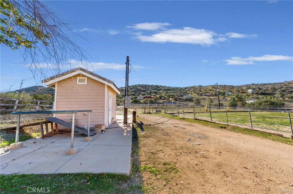 Image 17 of property listing at 6401 Hubbard, Acton, CA 93510