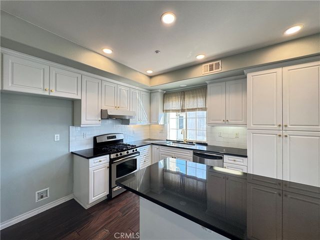 49 Spanish Lace, Irvine, CA 92620