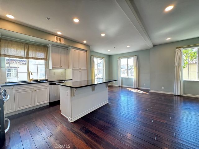 49 Spanish Lace, Irvine, CA 92620