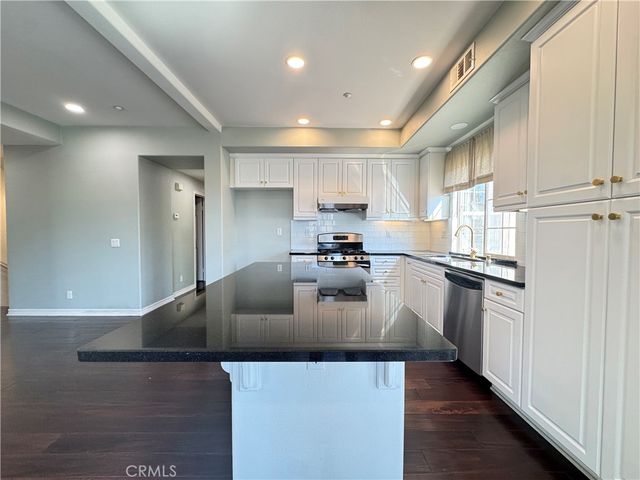49 Spanish Lace, Irvine, CA 92620
