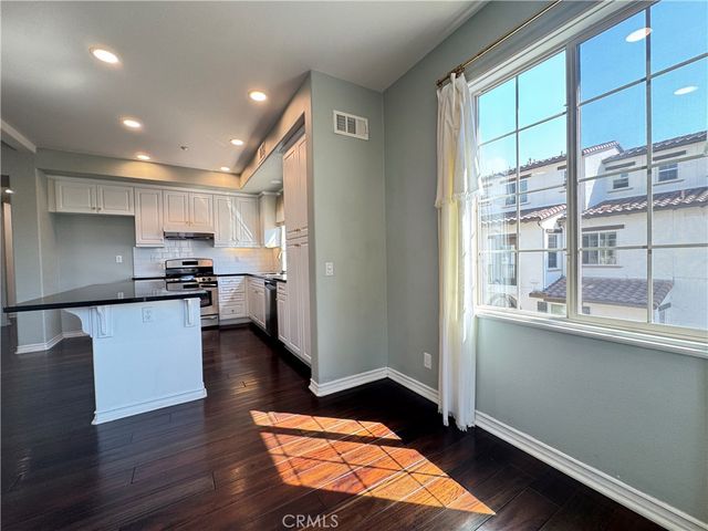 49 Spanish Lace, Irvine, CA 92620