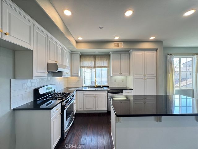 49 Spanish Lace, Irvine, CA 92620