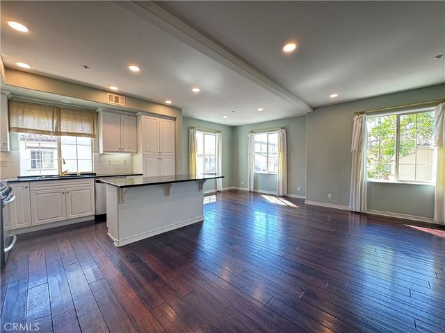 49 Spanish Lace, Irvine, CA 92620