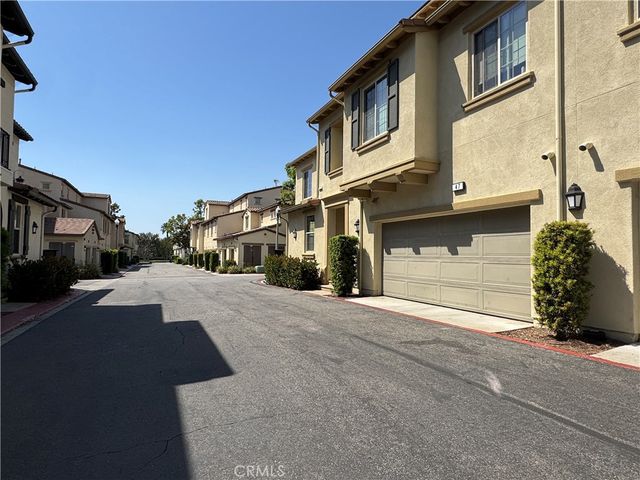 49 Spanish Lace, Irvine, CA 92620