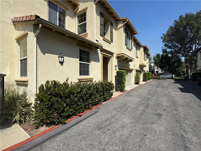 49 Spanish Lace, Irvine, CA 92620