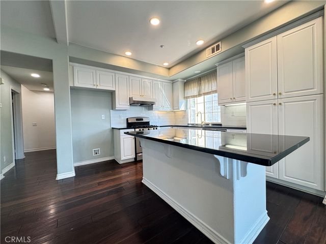 49 Spanish Lace, Irvine, CA 92620