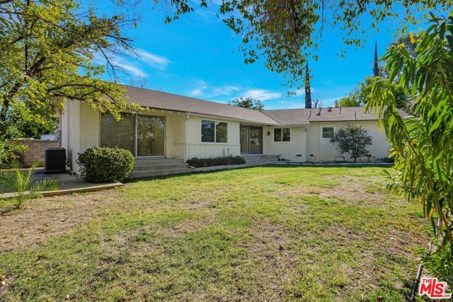23153 Gonzales Drive, Woodland Hills (los Angeles), CA 91367