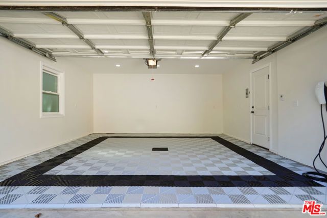 23153 Gonzales Drive, Woodland Hills (los Angeles), CA 91367