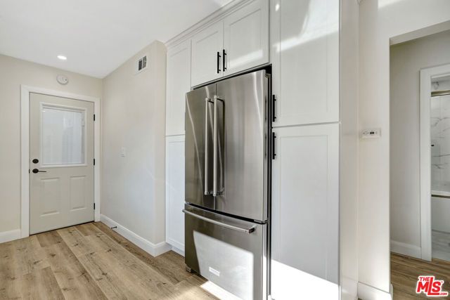 23153 Gonzales Drive, Woodland Hills (los Angeles), CA 91367