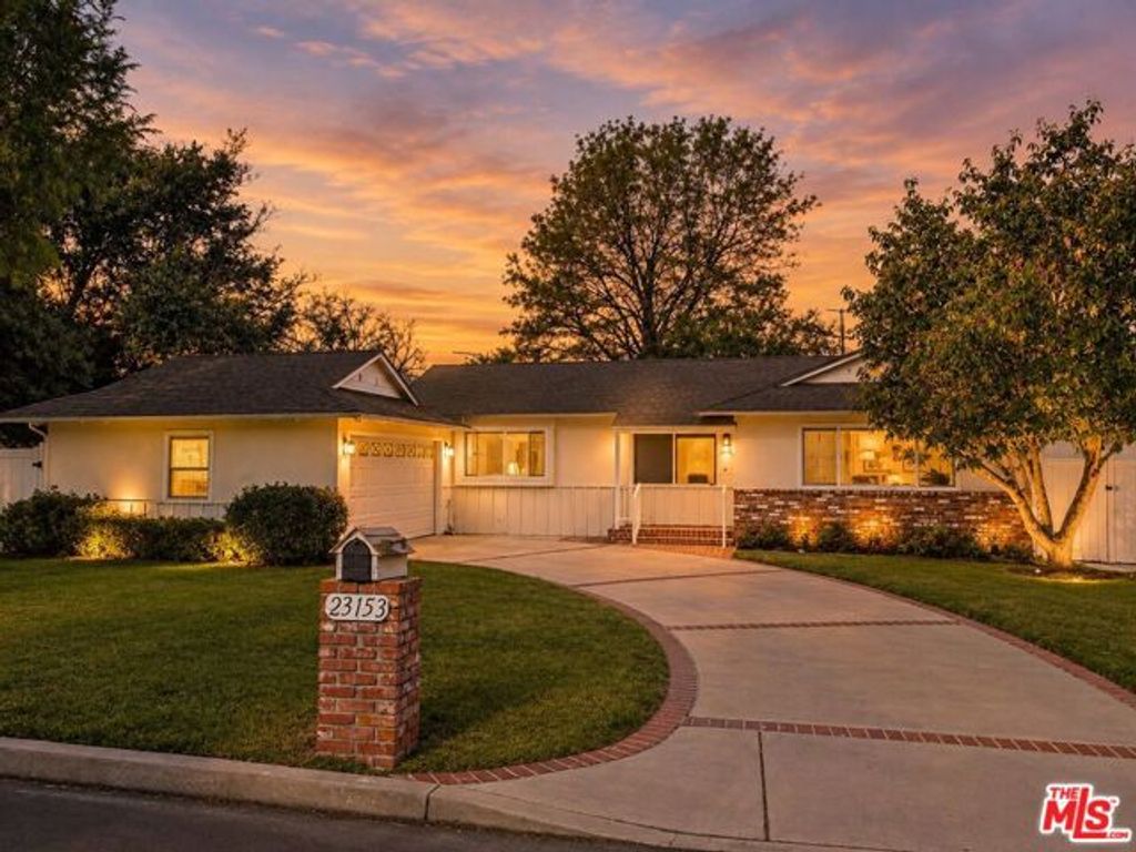 23153 Gonzales Drive, Woodland Hills (los Angeles), CA 91367
