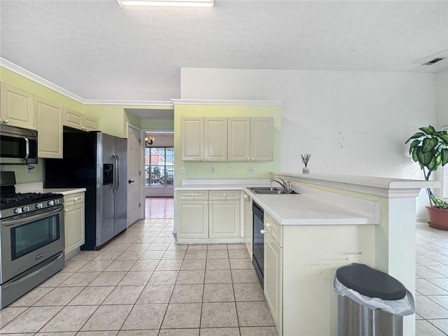 902 Conners Cove, Lawrenceville, GA 30044