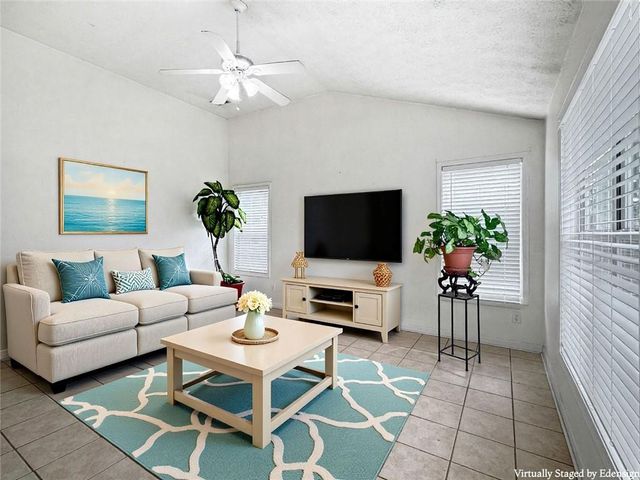 902 Conners Cove, Lawrenceville, GA 30044