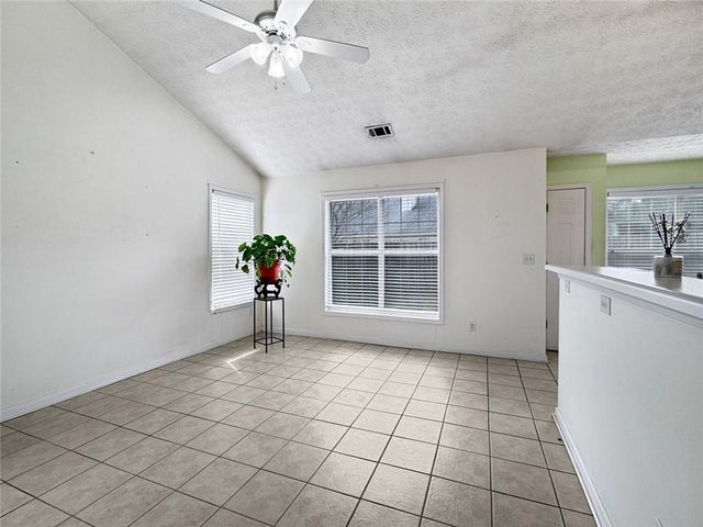 902 Conners Cove, Lawrenceville, GA 30044