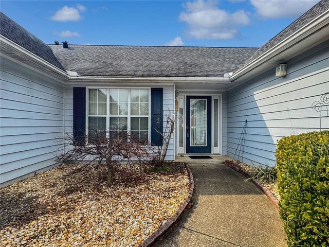 902 Conners Cove, Lawrenceville, GA 30044