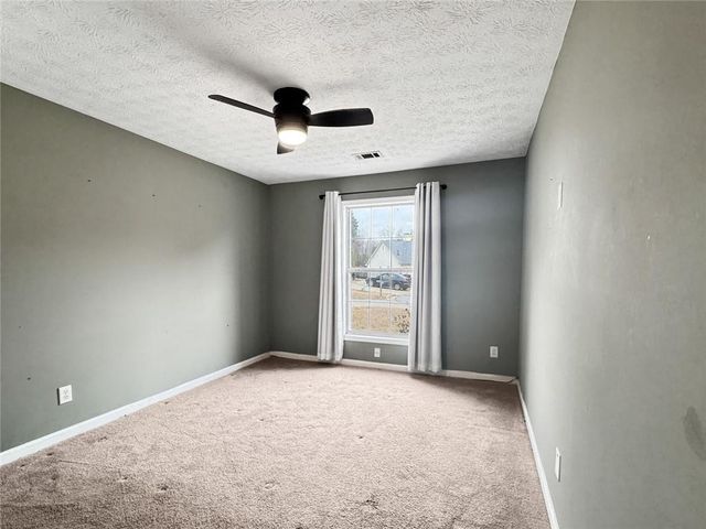 902 Conners Cove, Lawrenceville, GA 30044