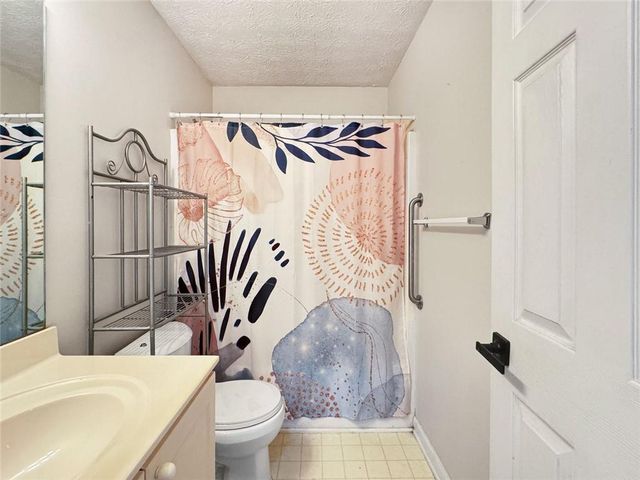 902 Conners Cove, Lawrenceville, GA 30044